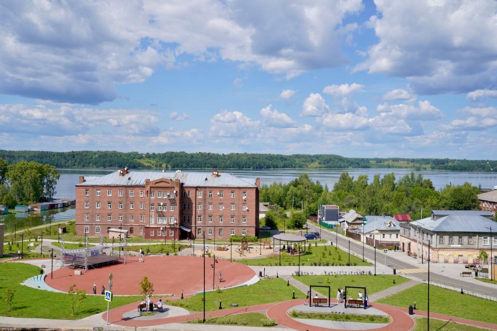 Благоустройство общественной территории около смотровой площадки на Базарную площадь г. Наволоки 