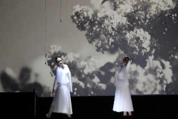 «Театр без границ: инклюзивные постановки для всех»