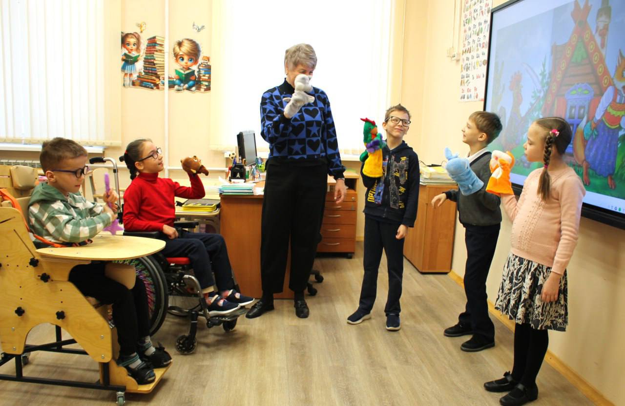 Оказание технической и педагогической помощи обучающимся с ОВЗ в учебном процессе.