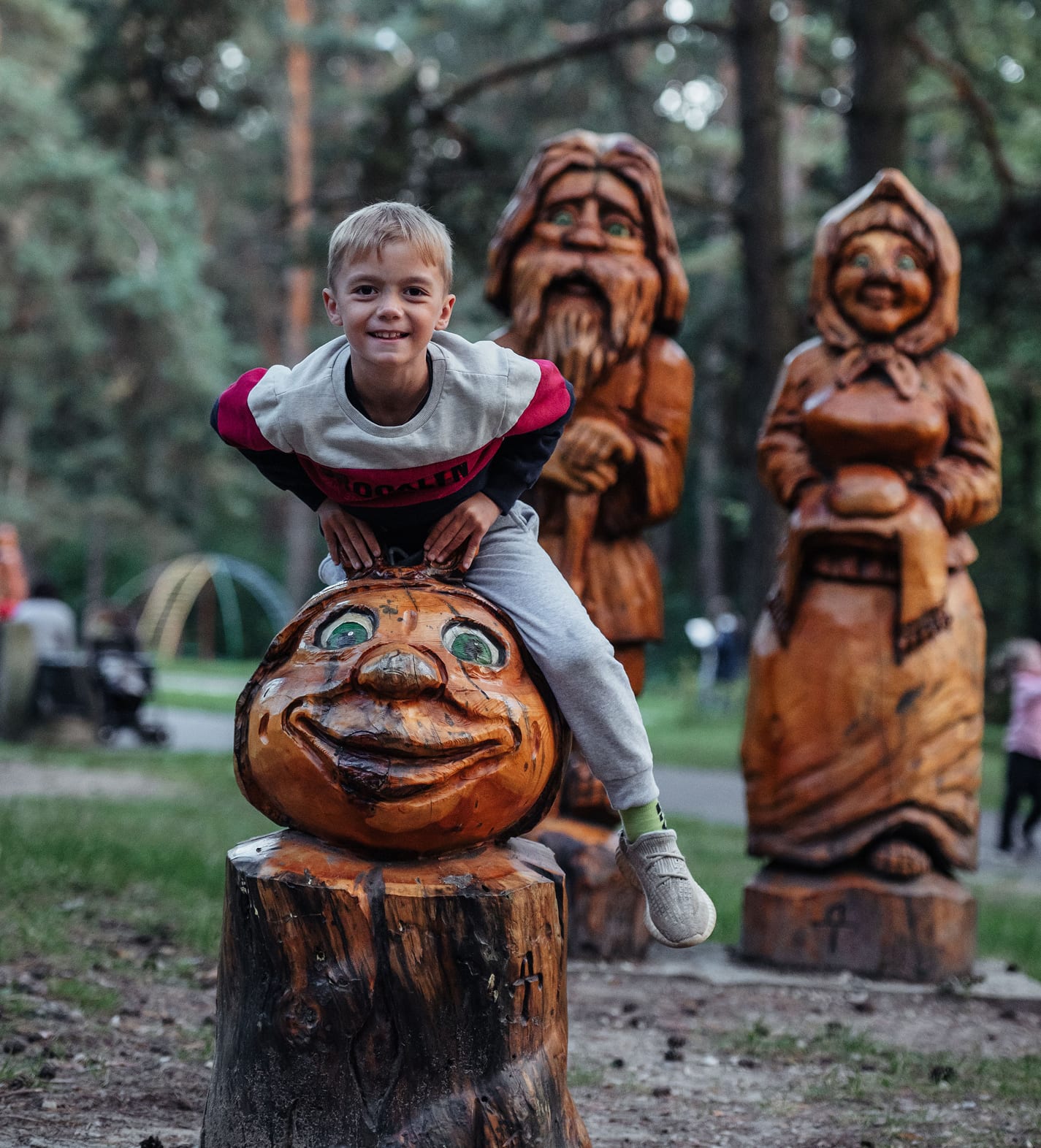 Создание дизайна настольной игры для БФ "Шаг в жизни" 